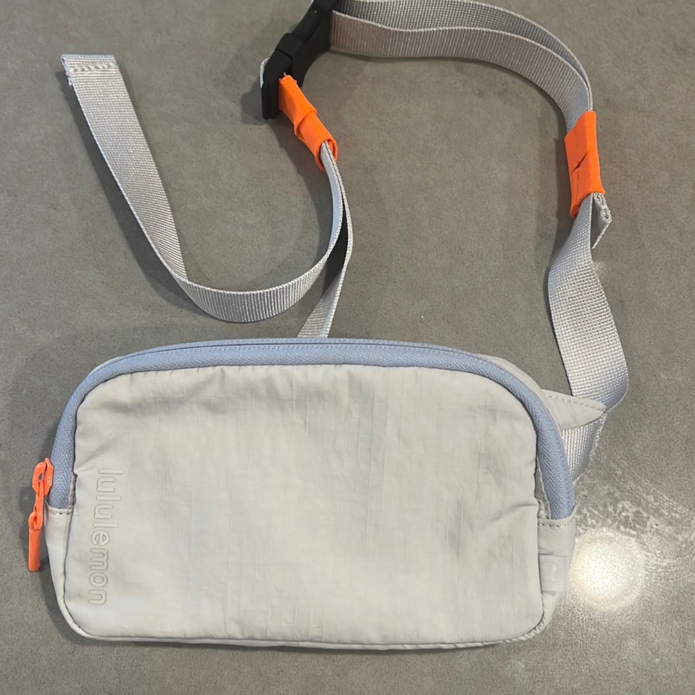 Lululemon Mini Belt Bag